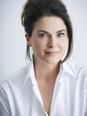 Barbara Auer