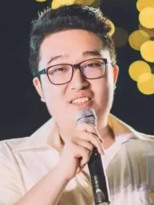Xinye Bi
