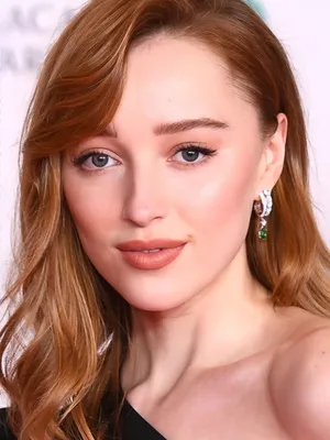 Phoebe Dynevor