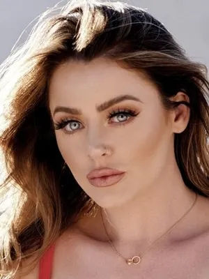 Sophie Dee
