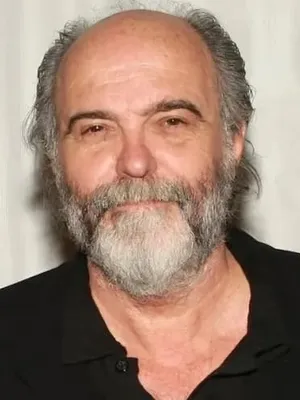 Leon Ichaso