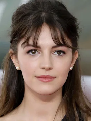 Ella Hunt