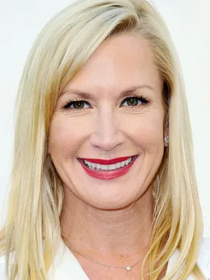 Angela Kinsey