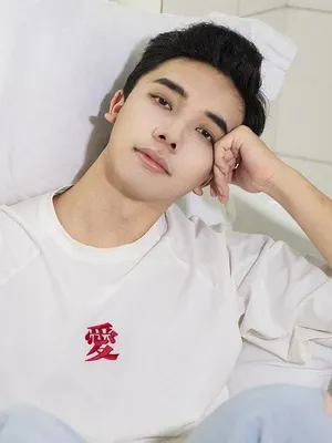 Zhuoting Li