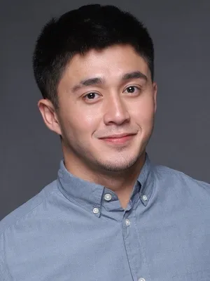 Arron Villaflor