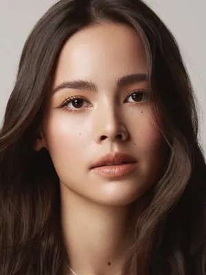 Urassaya Sperbund