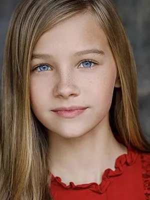 Bella Lotz
