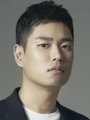 Lee Kyo-yeob