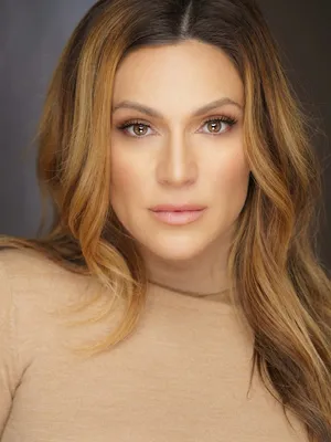 Shoshana Bean