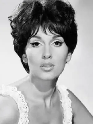 Yvonne Romain