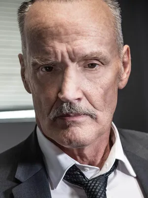 Michael Bowen