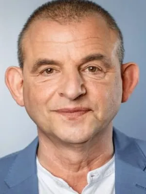 Dominique Horwitz