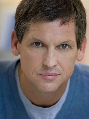 Rus Blackwell