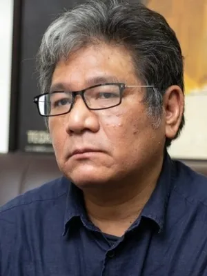 Yung-Feng Lee
