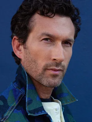 Aaron Lazar