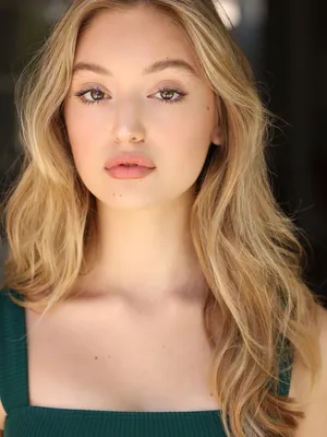 Bella Podaras