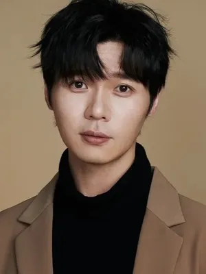 Zuo Lingfeng