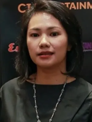 Tia Hasibuan