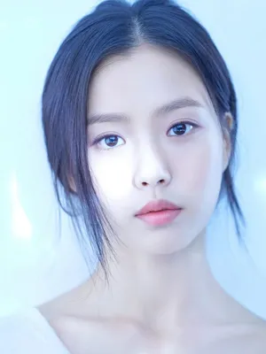 Go Min-si