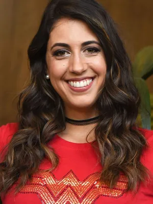 Caitlin Dechelle
