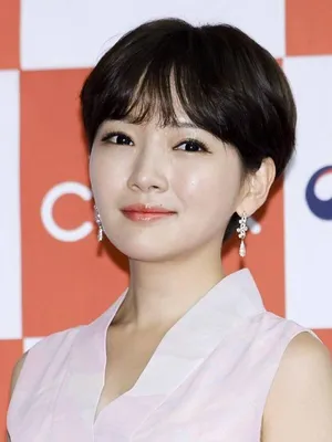 Yoon Song-ah