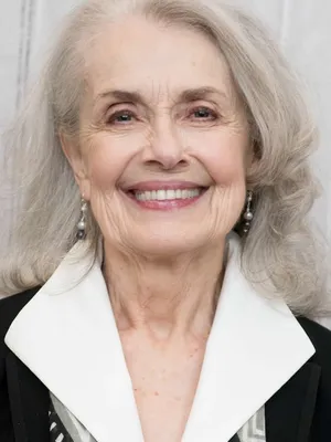 Mary Beth Peil