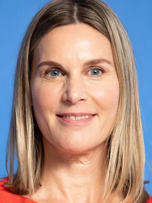 Nele Mueller-Stöfen