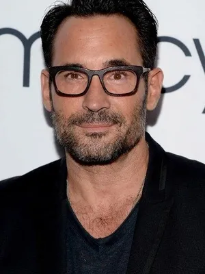 Gregory Zarian