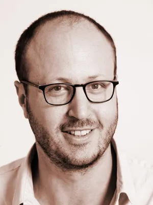 Roger Bennett