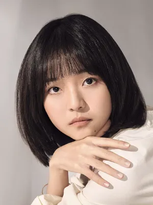 Chloe Lin