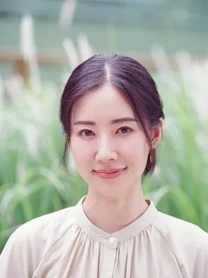 Yiyi Zhao