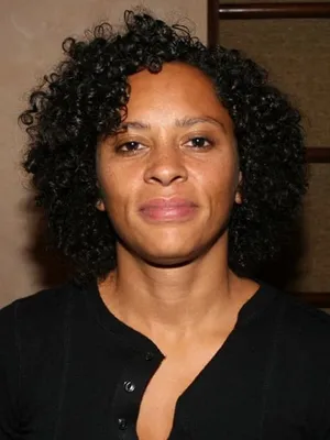 Nadia Hallgren