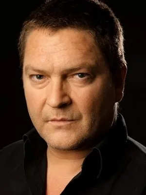 Tom van Bauwel